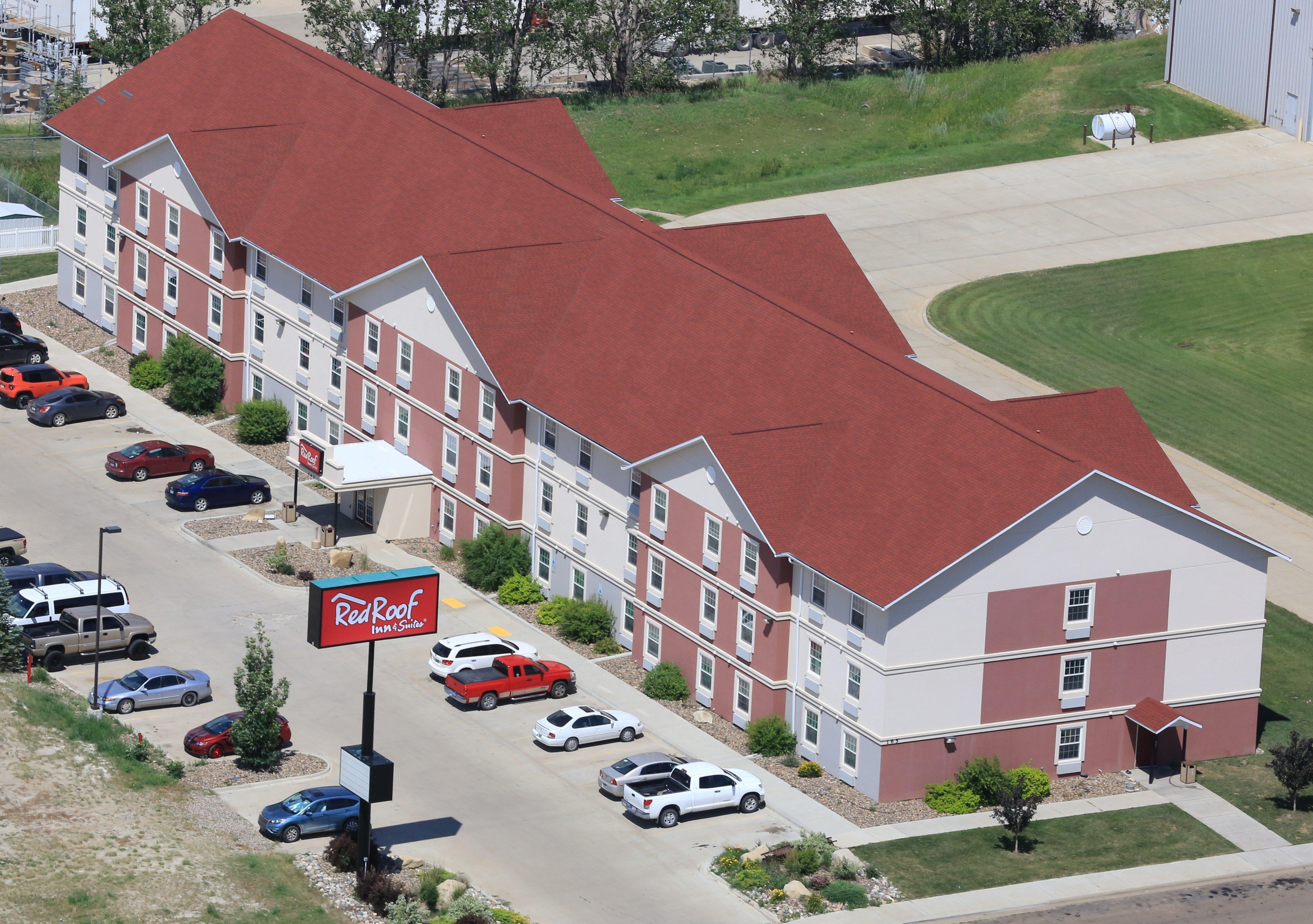 Red Roof Inn & Suites Dickinson Exteriör bild